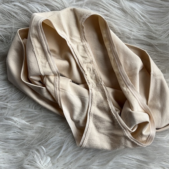 Yummie High Waisted Compression Thong - Picture 3 of 4